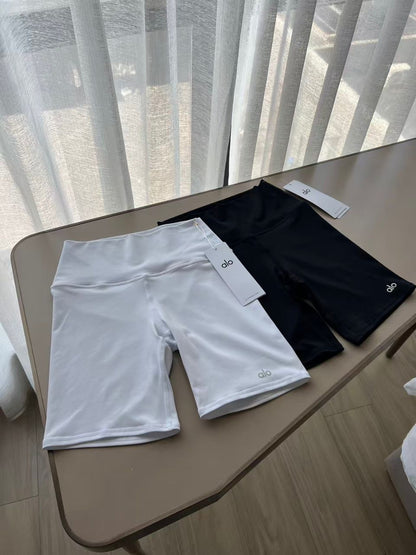 סט קצר אלו יוגה - טייץ וטופ