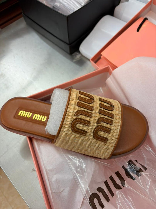 כפכף מיו MIU MIU